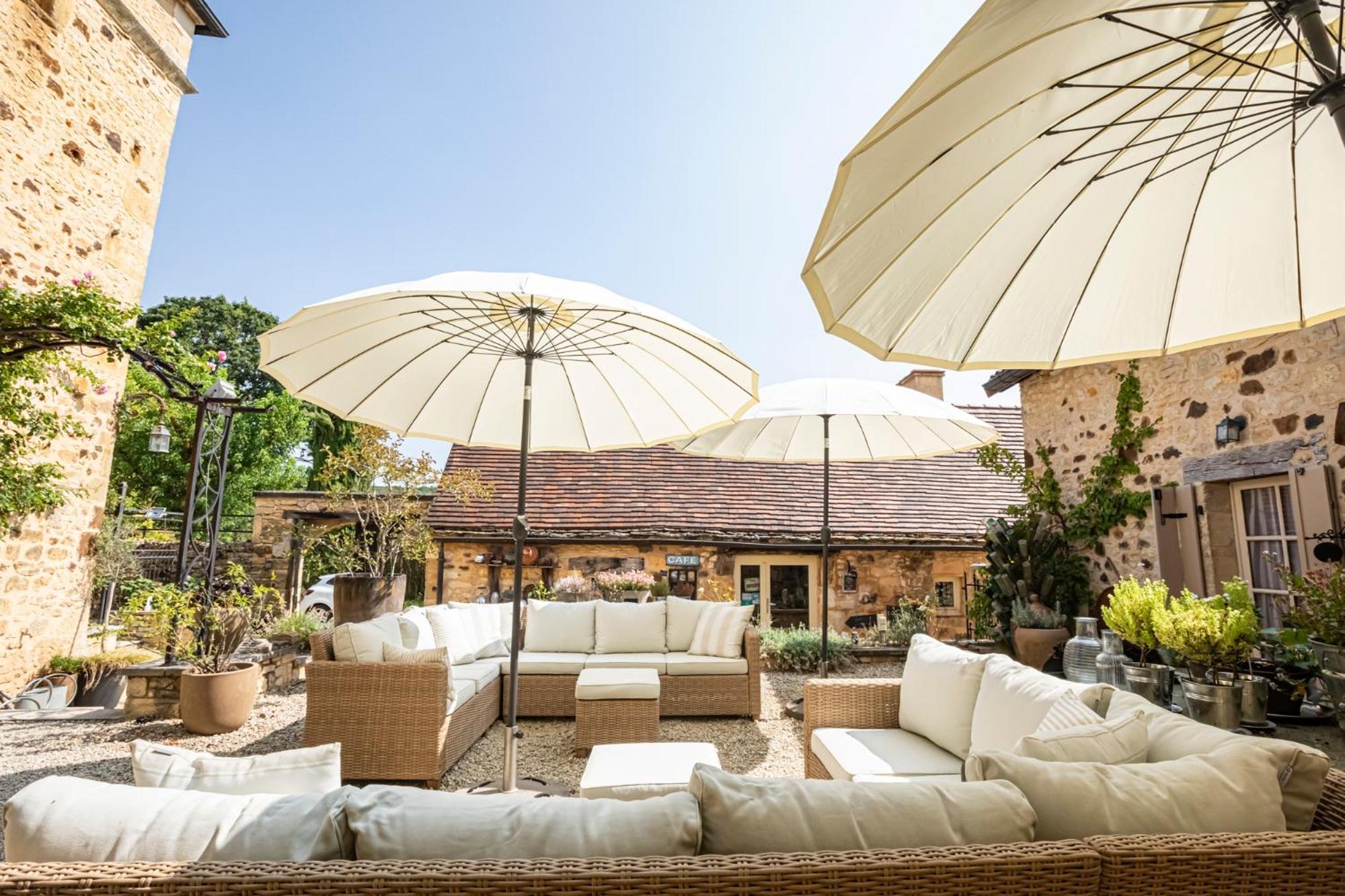 Lo Petit Cretsou Bed & Breakfast Simeyrols Exterior foto