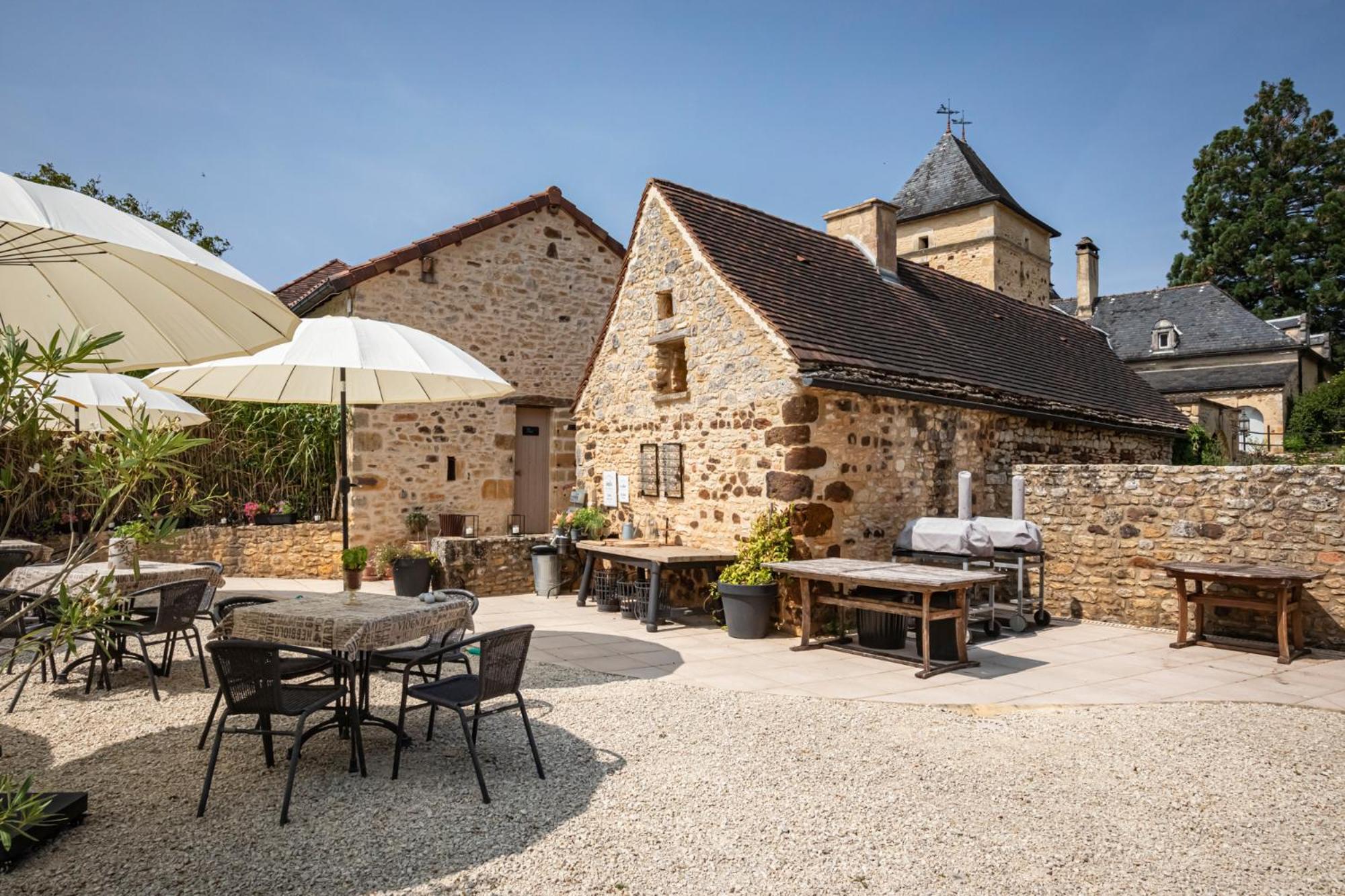 Lo Petit Cretsou Bed & Breakfast Simeyrols Exterior foto