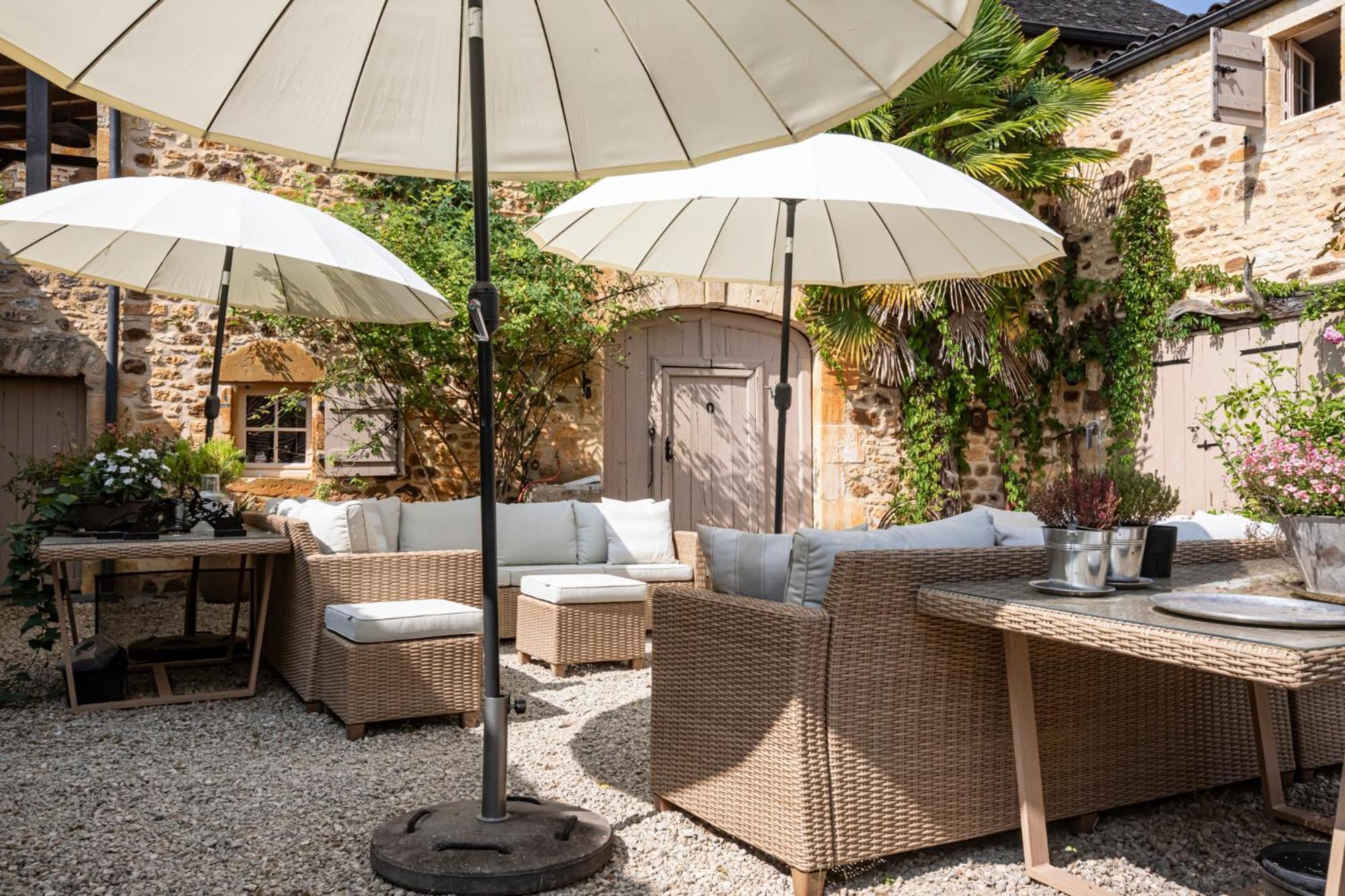 Lo Petit Cretsou Bed & Breakfast Simeyrols Exterior foto