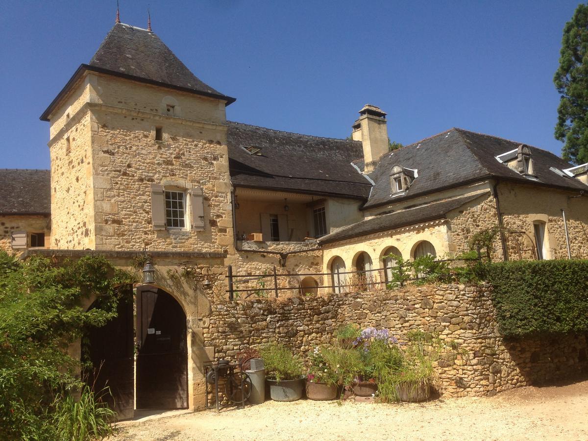 Lo Petit Cretsou Bed & Breakfast Simeyrols Exterior foto